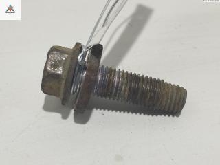 Болт крепления Peugeot 107 1 поколение 2005, 1.0 л., бензин, МКПП, чёрный, хетчбэк 3 дв.