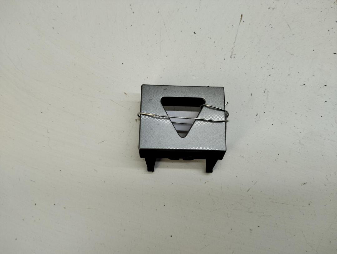 накладка на торпедо (консоль) Volkswagen Passat B6 2005, 2.0 л., дизель, МКПП, чёрный, универсал, 3C0857368B