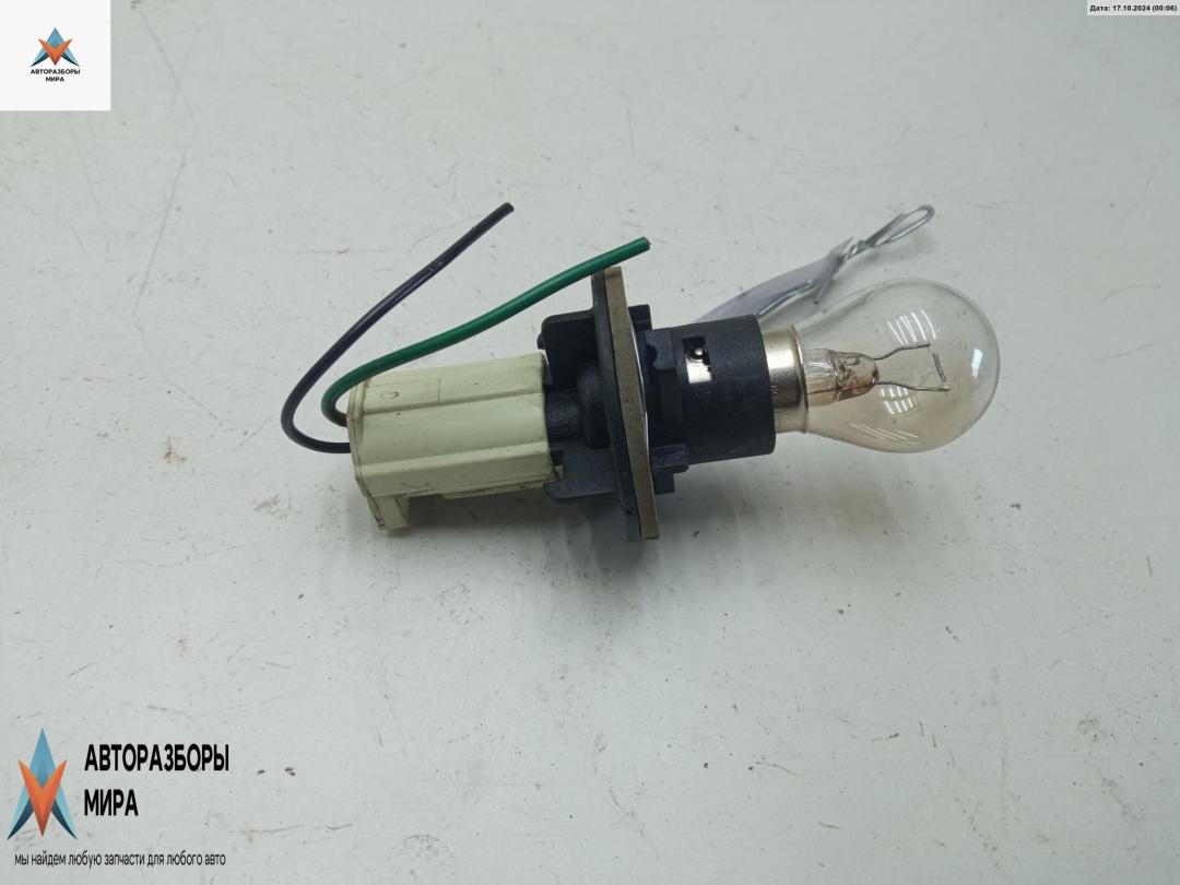 Патрон лампы фонаря Land Rover Freelander 1 поколение 2000, 1.8 л., бензин, МКПП, зелёный, внедорожник 3 дв. - фото №1