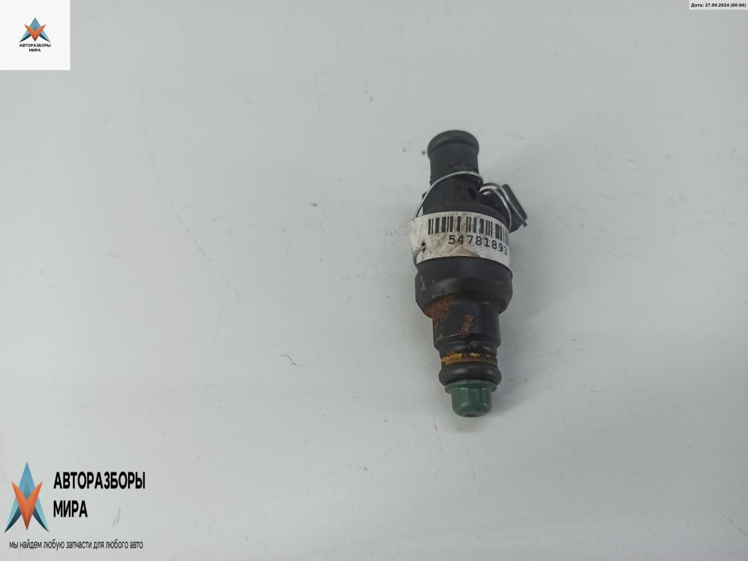 форсунка Audi A4 B5 1997, 1.8 л., Ti, бензин, МКПП, серый, седан, 058133551 - фото №1