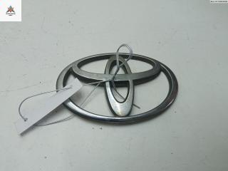 эмблема Toyota Yaris Verso 2003, 1.3 л., бензин, МКПП, красный, минивэн