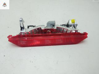 стоп-сигнал Toyota Yaris P1 [рестайлинг] 2004, 1.3 л., бензин, МКПП, серый, хетчбэк 3 дв.