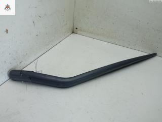 Щеткодержатель (поводок стеклоочистителя) задний Toyota Yaris Verso 2003, 1.3 л., бензин, МКПП, красный, минивэн