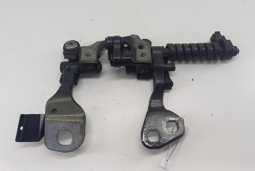 петля крышки багажника BMW 3 E90/E91/E92/E93 2008, чёрный, универсал, 7119042