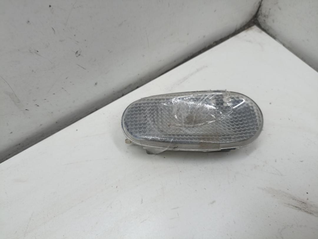 фонарь салона (плафон) Opel Omega B 2000, 3.0 л., бензин, АКПП, красный, универсал, 90508661