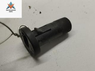 кронштейн радиатора Audi A4 B5 1997, 1.6 л., бензин, МКПП, синий, седан, 8D0121200