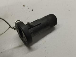 кронштейн радиатора Audi A4 B5 1997, 1.6 л., бензин, МКПП, синий, седан, 8D0121200