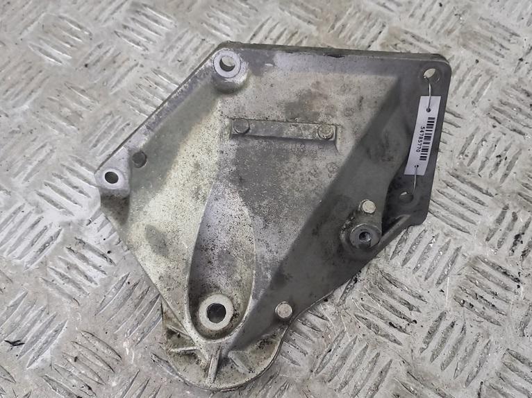 кронштейн двигателя BMW 5 E60/E61 2003, 3.0 л., бензин, АКПП, серый, седан, 22116761111