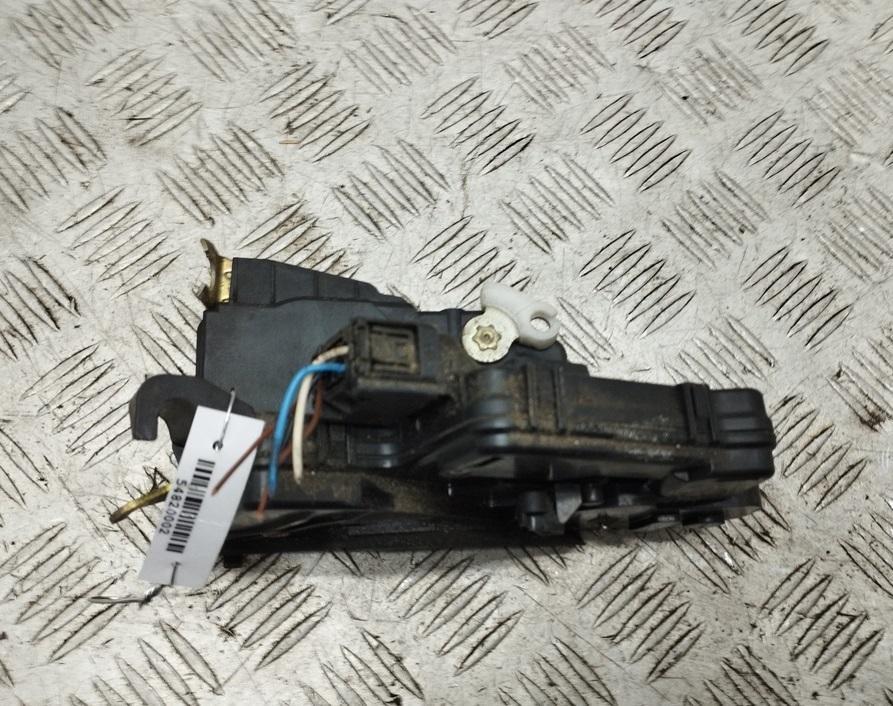 замок двери задней правой BMW 3 E46 2001, 2.0 л., дизель, АКПП, чёрный, универсал, 7011246