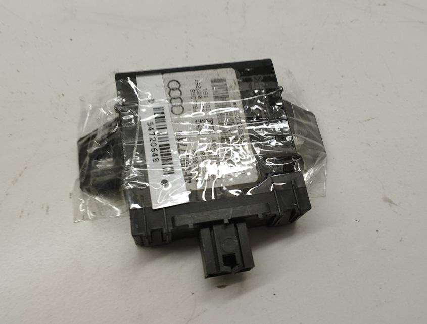 датчик (прочие) Audi A8 D3/4E 2003, 4.0 л., дизель, АКПП, чёрный, седан, 4E0907719 - фото №1