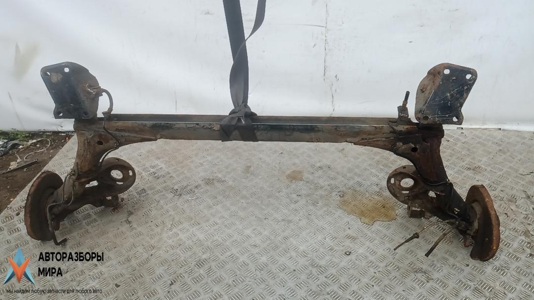 балка задняя Skoda Rapid 1 поколение 2015, 1.6 л., дизель, МКПП, хетчбэк 5 дв., 6R7500051 - фото №1