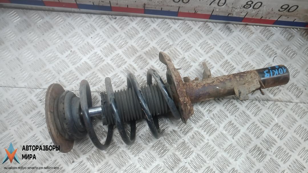 Стойка Ford Mondeo 4 поколение 2009, 2.0 л., бензин, МКПП, хетчбэк 5 дв. - фото №1