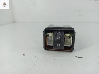 кнопка обогрева сидений Audi A6 4B/C5 1997, 2.4 л., бензин, АКПП, синий, седан, 4B0963563