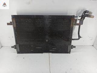 радиатор кондиционера Audi A4 B5 1997, 1.6 л., бензин, МКПП, зелёный, седан, 8D0260401A