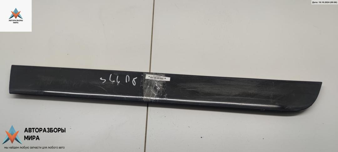 молдинг двери задней левой Audi A4 B6 2004, 2.0 л., бензин, МКПП, чёрный, универсал, 8E0353969 - фото №1