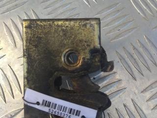 замок двери задней левой Volkswagen Golf 2 поколение 1991, 1.6 л., бензин, МКПП, красный, хетчбэк 5 дв., 193839115A