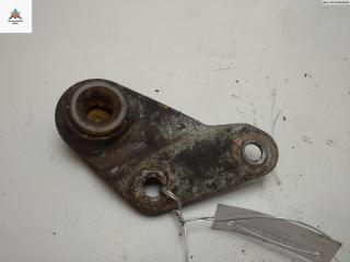 кронштейн (крепление) Volkswagen Transporter T4 1990, 2.4 л., дизель, МКПП, красный, микроавтобус, 701711166