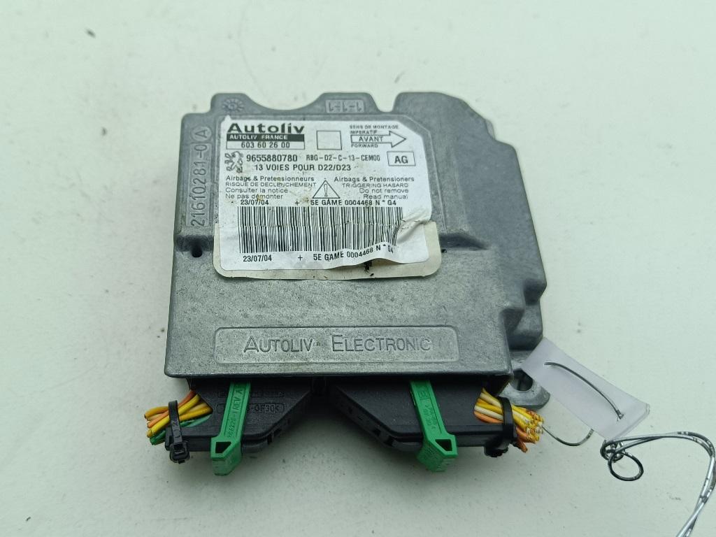 блок AirBag Peugeot 407 1 поколение 2004, 2.0 л., бензин, МКПП, серый, универсал, 9655880780 - фото №1