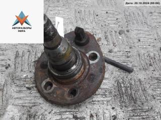 Цапфа задняя (ось ступицы) Volkswagen Golf 3 поколение 1997, 1.6 л., бензин, МКПП, белый, хетчбэк 3 дв.