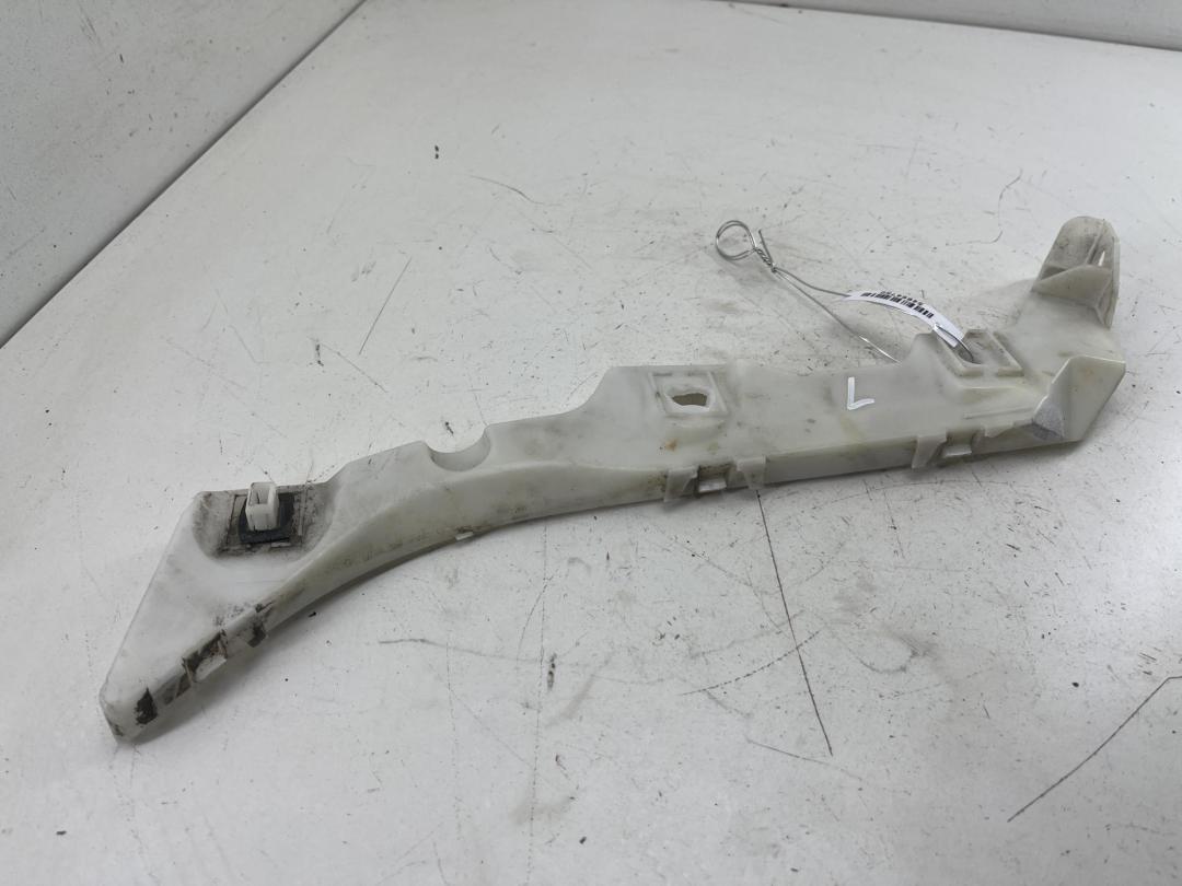 кронштейн заднего бампера Mazda 6 GG/GY 2004, 2.0 л., бензин, МКПП, чёрный, универсал, G21B-502J1