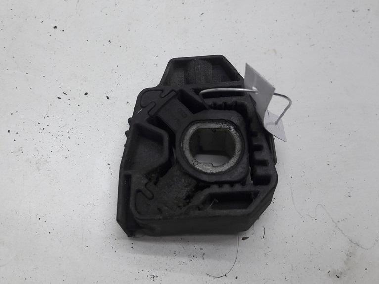 кронштейн радиатора Volkswagen Bora 1999, 1.6 л., бензин, МКПП, зелёный, седан, 1J0806155