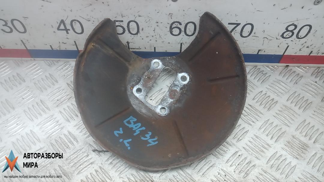 защитный кожух тормозного механизма Ford Focus 2 поколение 2004, 1.8 л., дизель, МКПП, универсал - фото №1