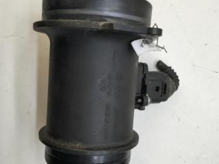 Расходомер (измеритель потока воздуха) Volkswagen Touareg 1 поколение [рестайлинг] 2007, 3.0 л., дизель, АКПП, чёрный, внедорожник 5 дв., HITACHI