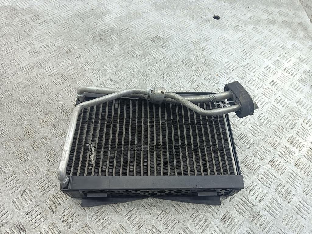 радиатор кондиционера Audi A8 D3 2003, 4.0 л., дизель, АКПП, чёрный, седан