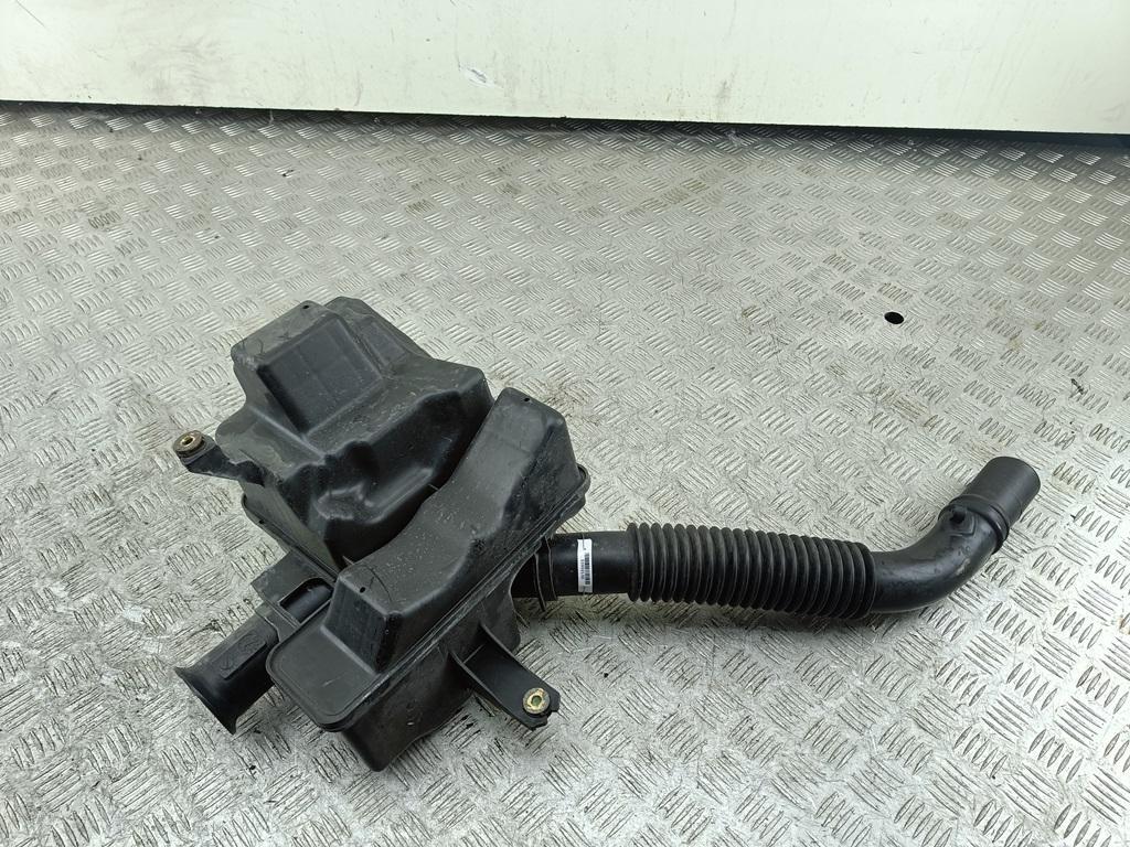 корпус воздушного фильтра Honda Civic 6 поколение 1997, 1.4 л., бензин, МКПП, зелёный, хетчбэк 3 дв. - фото №1