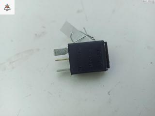 реле (прочие) Opel Zafira 2 поколение (B) [рестайлинг] 2009, 1.9 л., дизель, МКПП, чёрный, минивэн, 13266316