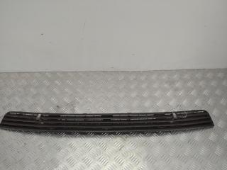 решетка капота Volkswagen Transporter T4 1990, 2.4 л., дизель, МКПП, красный, микроавтобус, 701819103