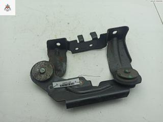 кронштейн (крепление) Citroen Jumpy 2 поколение 2010, 2.0 л., дизель, МКПП, серый, минивэн