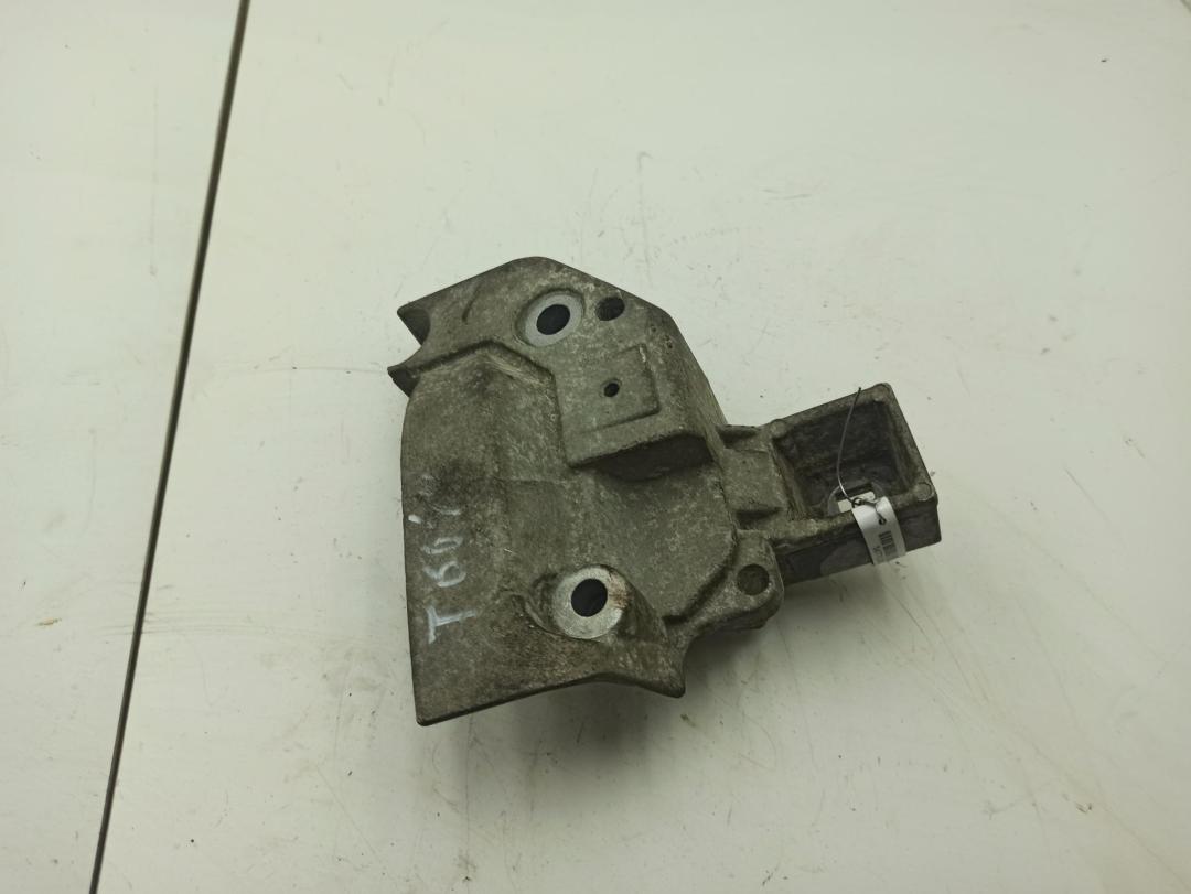 кронштейн двигателя Renault Scenic I 2002, 1.6 л., бензин, МКПП, зелёный, минивэн, 8200196206