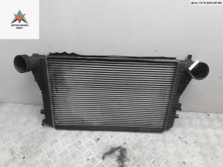 радиатор интеркулера Volkswagen Touran 1 поколение 2005, 2.0 л., дизель, МКПП, белый, минивэн, 1K0145803