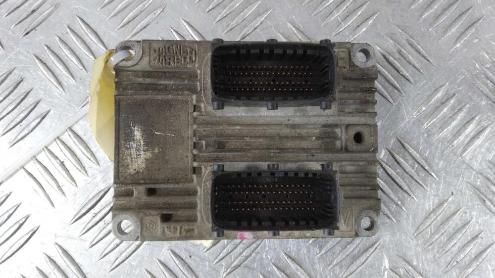 Блок управления двигателем Fiat Punto 3 поколение 2007, цвет, 51926683 - фото №1