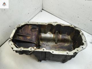 масляный поддон Volkswagen Golf 5 поколение 2005, 1.6 л., бензин, МКПП, чёрный, хетчбэк 3 дв., 03C103603J