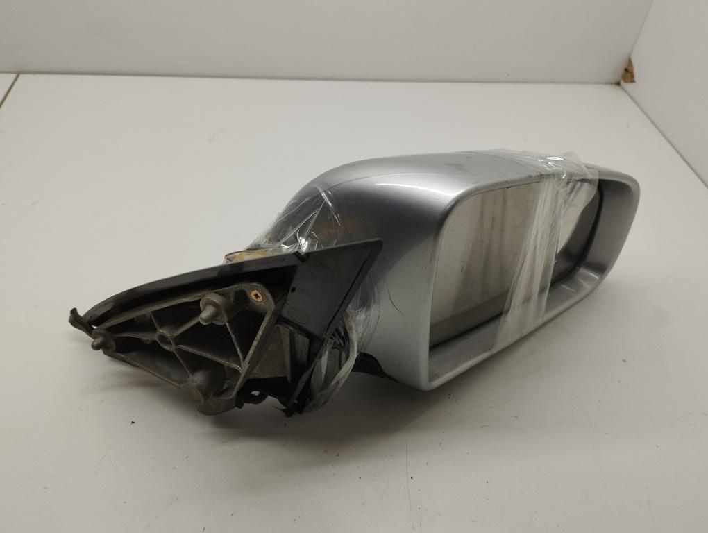 зеркало правое Audi A4 B6 2004, 2.0 л., бензин, МКПП, серый, универсал, 8E1858532
