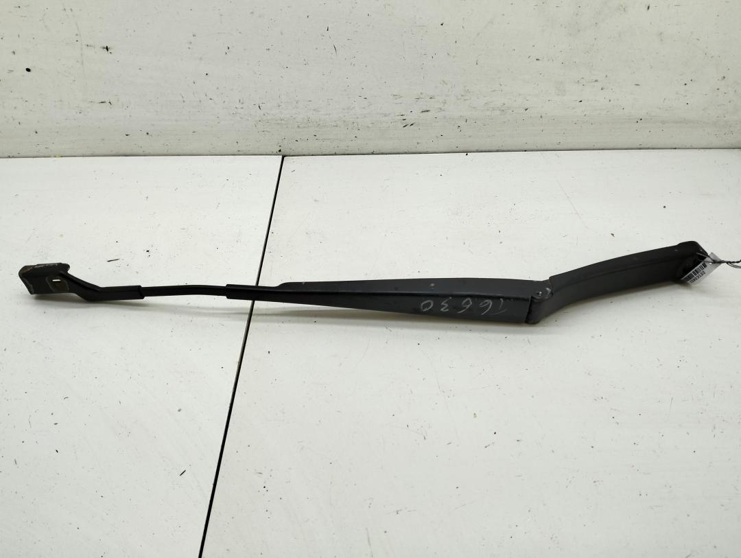 Щеткодержатель (поводок стеклоочистителя) передний Volkswagen Passat B6 2007, 2.0 л., дизель, АКПП, серый, универсал, 3C1955409C