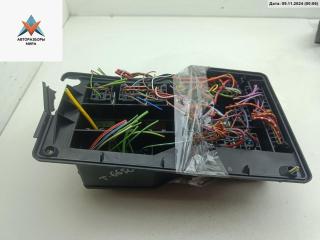 блок предохранителей BMW 3 серия E36 1995, 1.6 л., бензин, МКПП, зелёный, хетчбэк 3 дв.