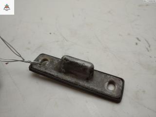 ответная часть (скоба) замка двери Mercedes-Benz Vito-1 W638 2002, 2.2 л., дизель, МКПП, красный, микроавтобус, A6387660205