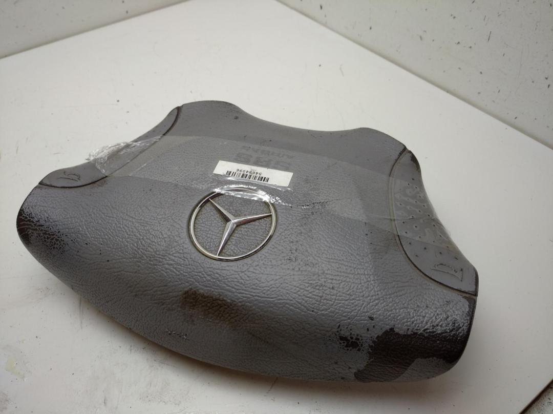 подушка безопасности водителя Mercedes-Benz Vito 2002, 2.2 л., дизель, МКПП, красный, микроавтобус, 6X1323100382