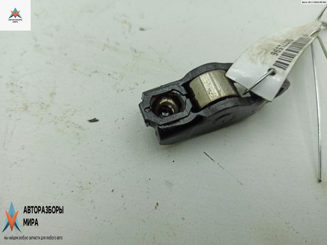 коромысло клапана (рокер) Citroen C4 1 поколение 2006, 1.4 л., бензин, МКПП, красный, хетчбэк 3 дв. - фото №1