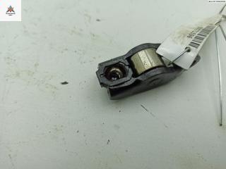 коромысло клапана (рокер) Citroen C4 1 поколение 2006, 1.4 л., бензин, МКПП, красный, хетчбэк 3 дв.