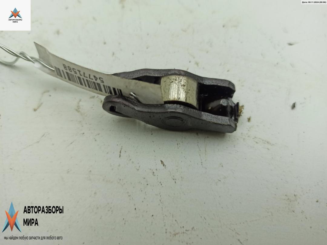 коромысло клапана (рокер) Citroen C4 1 поколение 2006, 1.4 л., бензин, МКПП, красный, хетчбэк 3 дв. - фото №1