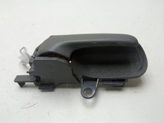 ручка внутренняя передняя правая Toyota Aygo 1 поколение 2006, 1.0 л., бензин, МКПП, красный, хетчбэк 3 дв.