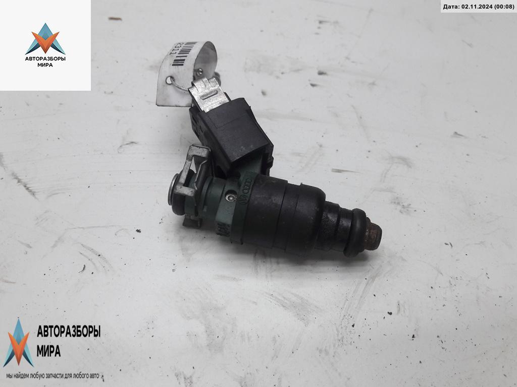 форсунка Volkswagen Bora 1 поколение 1999, 1.6 л., бензин, МКПП, зелёный, седан, 037906031AA - фото №1