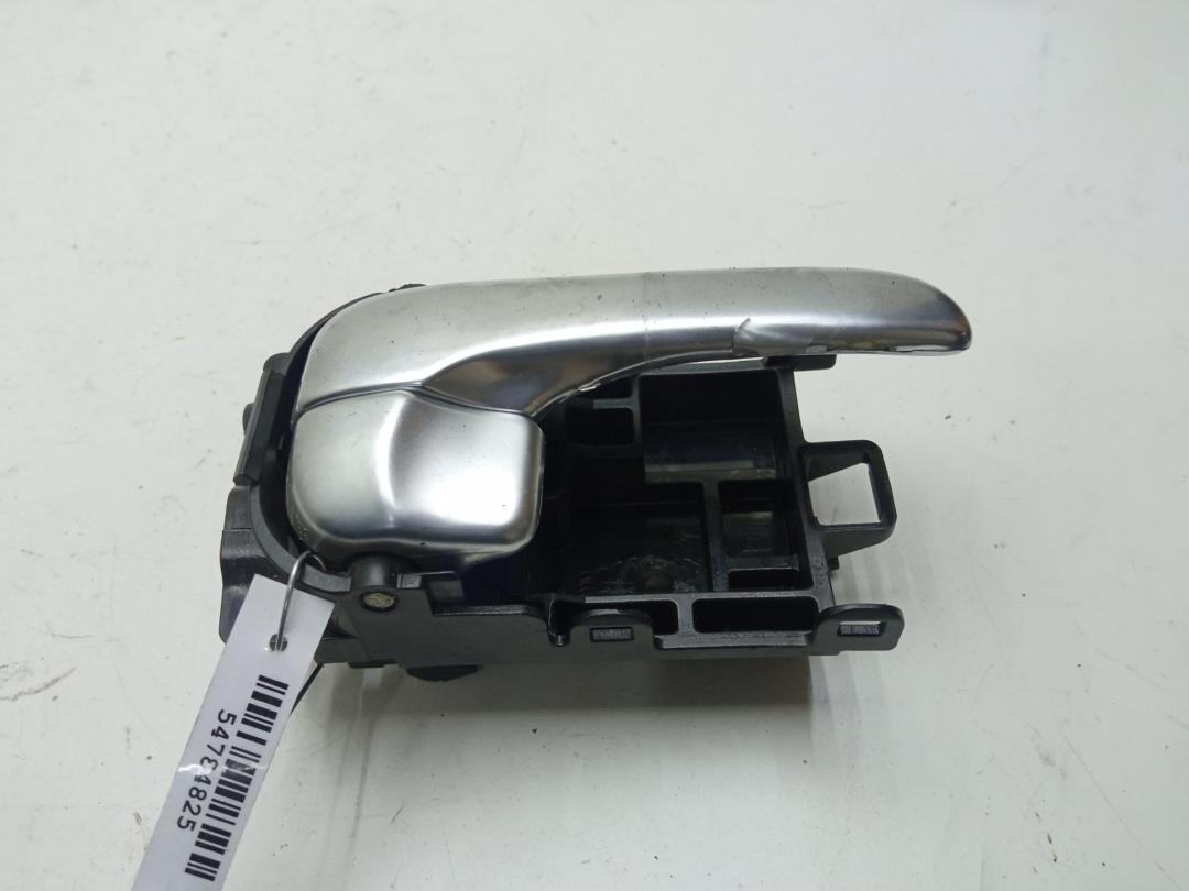 ручка внутренняя передняя правая Nissan Almera Tino 2004, 1.8 л., бензин, МКПП, чёрный, минивэн