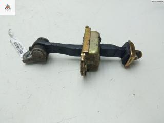 Ограничитель открывания двери задней Nissan Primera P11 1997, хетчбэк 5 дв.