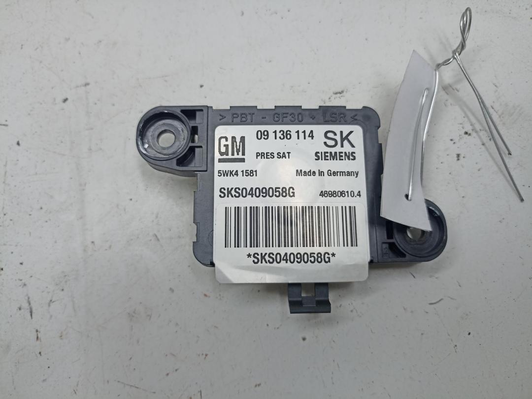 датчик AirBag Opel Vectra B 1998, 1.6 л., бензин, МКПП, чёрный, седан, 09136114