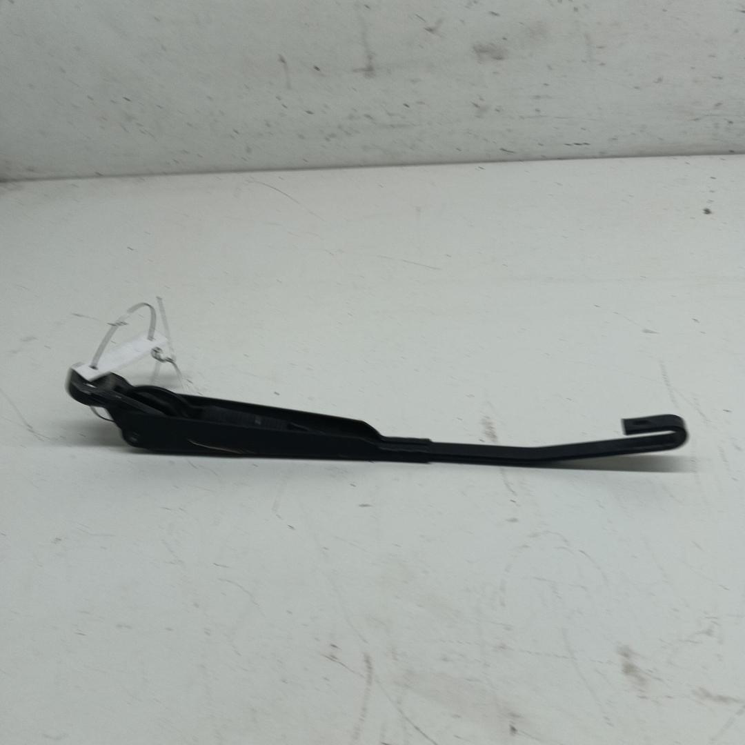 Щеткодержатель (поводок стеклоочистителя) задний Ford S-Max 2006, 1.8 л., дизель, МКПП, серый, минивэн, 6M21A17526BB